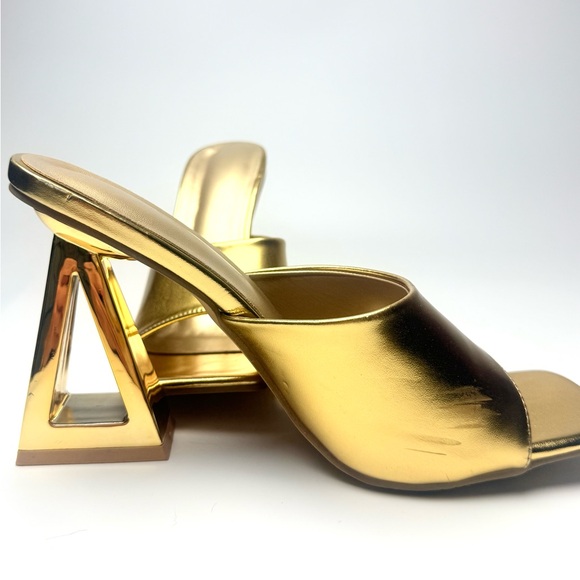 Gold Triangle Heels Women’s Size 10 / 10.5 Metallic Dress Pumps - Picture 11 of 16